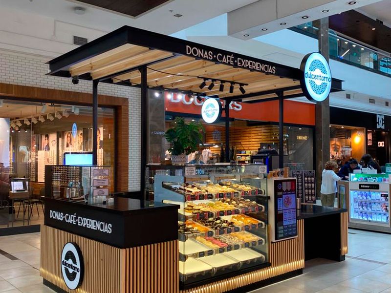 Tienda OESTE en Mall Plaza Oeste